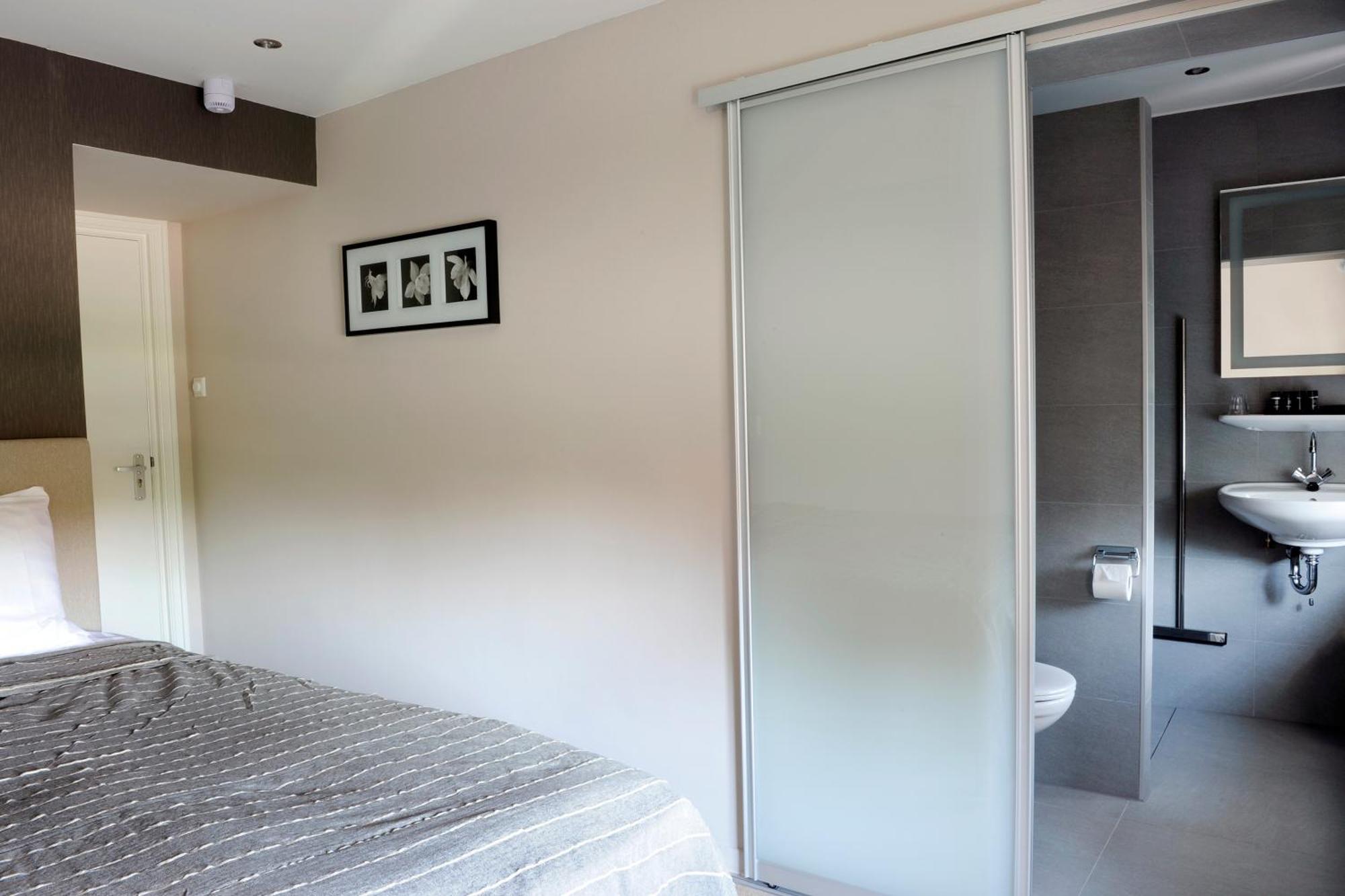 Hotel-Restaurant Thuis! Dinteloord Δωμάτιο φωτογραφία