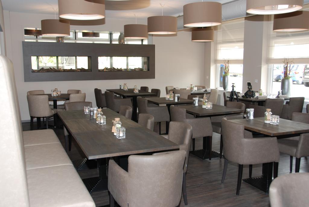 Hotel-Restaurant Thuis! Dinteloord Εξωτερικό φωτογραφία
