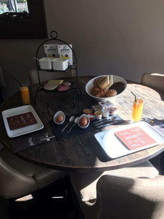 Hotel-Restaurant Thuis! Dinteloord Εξωτερικό φωτογραφία