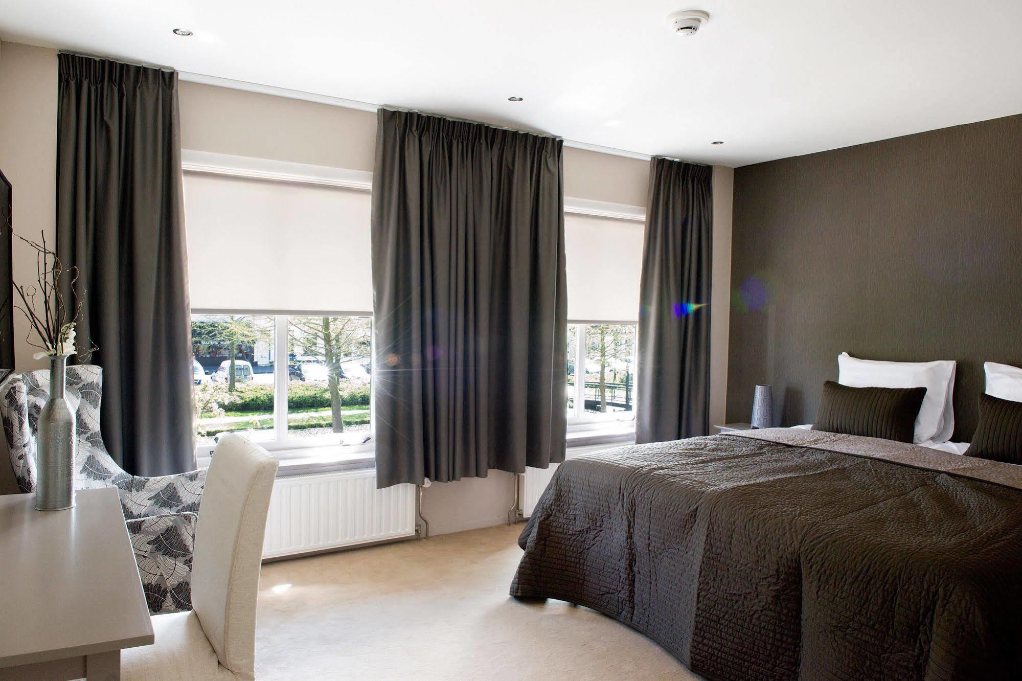 Hotel-Restaurant Thuis! Dinteloord Εξωτερικό φωτογραφία