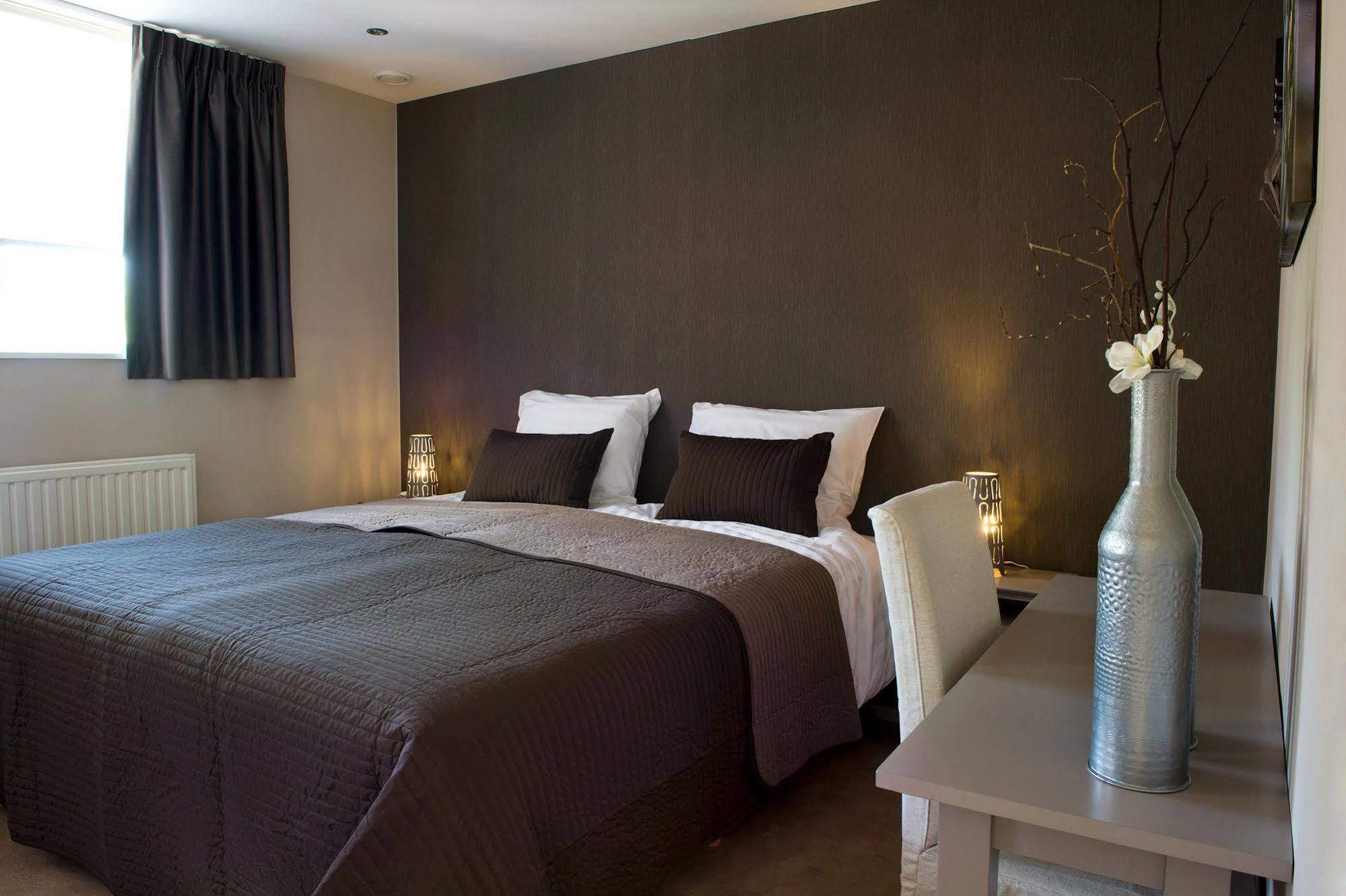 Hotel-Restaurant Thuis! Dinteloord Εξωτερικό φωτογραφία